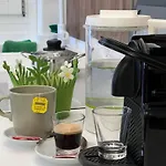 Ca' Rioba - Patio Privato E Vista Canale A Cannaregio Διαμέρισμα *