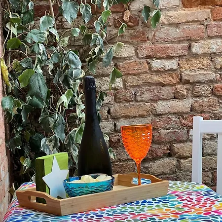 Ca' Rioba - Patio Privato E Vista Canale A Cannaregio * 威尼斯