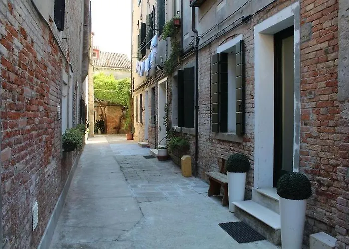 Apartament Ca' Rioba - Patio Privato E Vista Canale A Cannaregio *