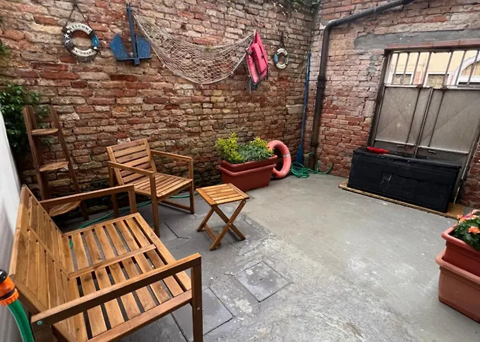 Ca' Rioba - Patio Privato E Vista Canale A Cannaregio Apartament