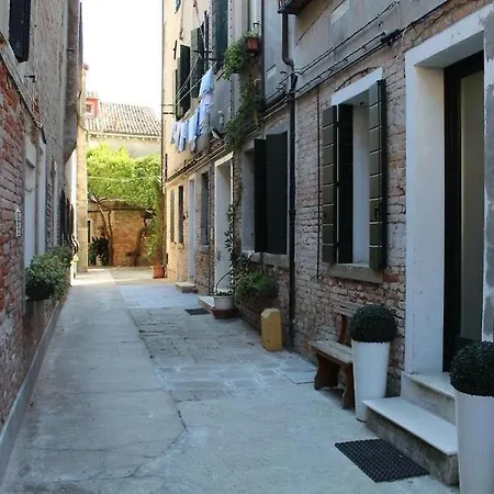 아파트 Ca' Rioba - Patio Privato E Vista Canale A Cannaregio *