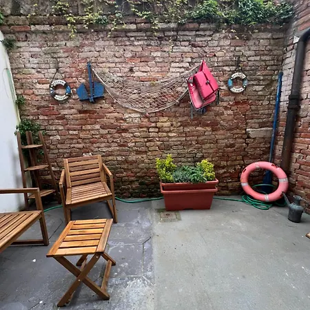 아파트 Ca' Rioba - Patio Privato E Vista Canale A Cannaregio *